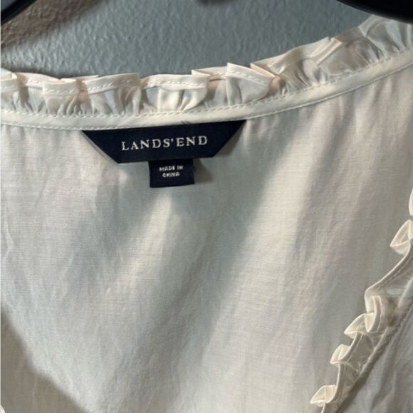 Land's End Sleeveless White Ruffle Blouse Size 14 Petite Swiss/ Baulmole - Picture 5 of 9
